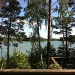 Aeijaelaen Rusti Paratiisisaari * ناتالي