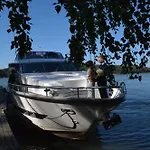 Aeijaelaen Rusti Paratiisisaari ناتالي