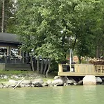 Aeijaelaen Rusti Paratiisisaari ناتالي