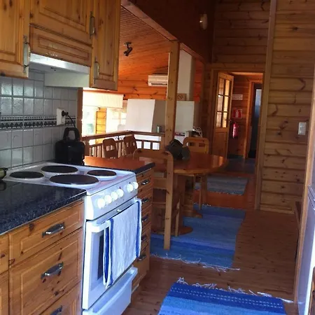 Aeijaelaen Rusti Paratiisisaari Naantali