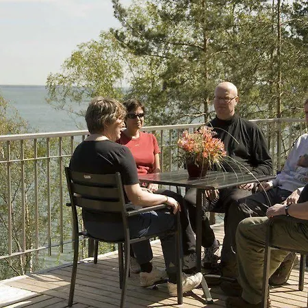 Aeijaelaen Rusti Paratiisisaari *
