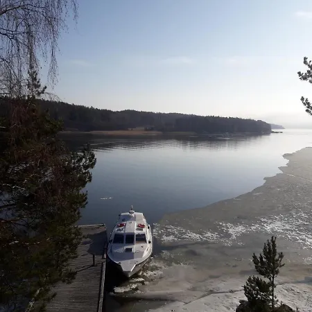 Aeijaelaen Rusti Paratiisisaari Holiday home *