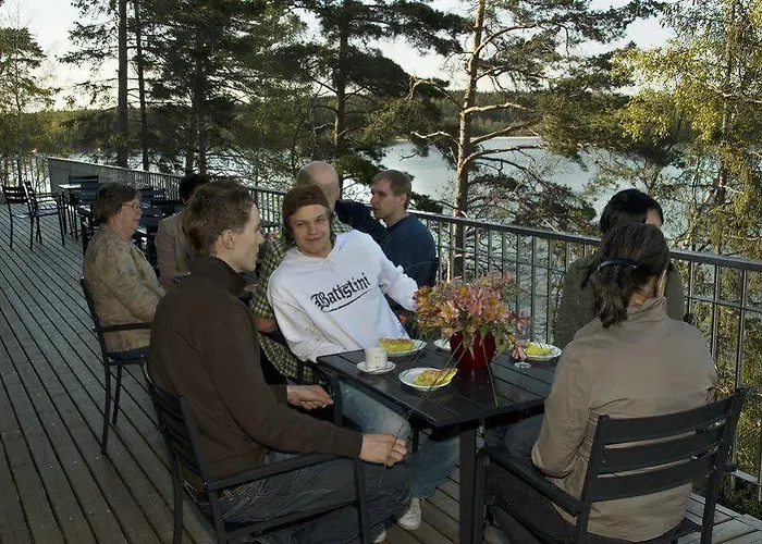 Aeijaelaen Rusti Paratiisisaari *